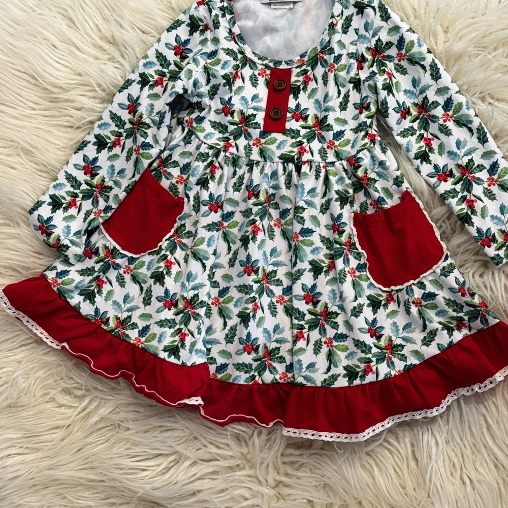 Festive Holly Print Dress with Red Accents